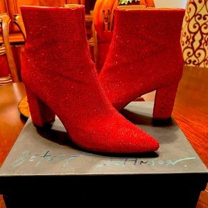 Worn once! So many compliments ! Cady Style Boots